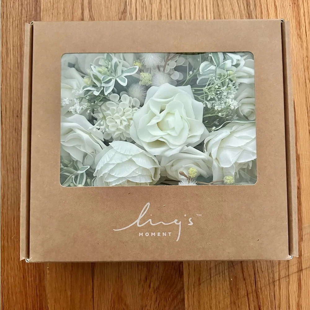 NEW Ling’s Moment Artificial White Flowers & Greenery